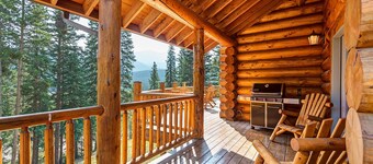 Luxurious Log Cabin Five minutes from Breckenridge Ski Slopes - 4 Master Suites!