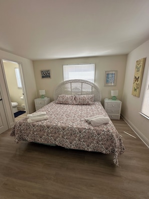 3 chambres, fer et planche à repasser, Wi-Fi gratuit, draps fournis
