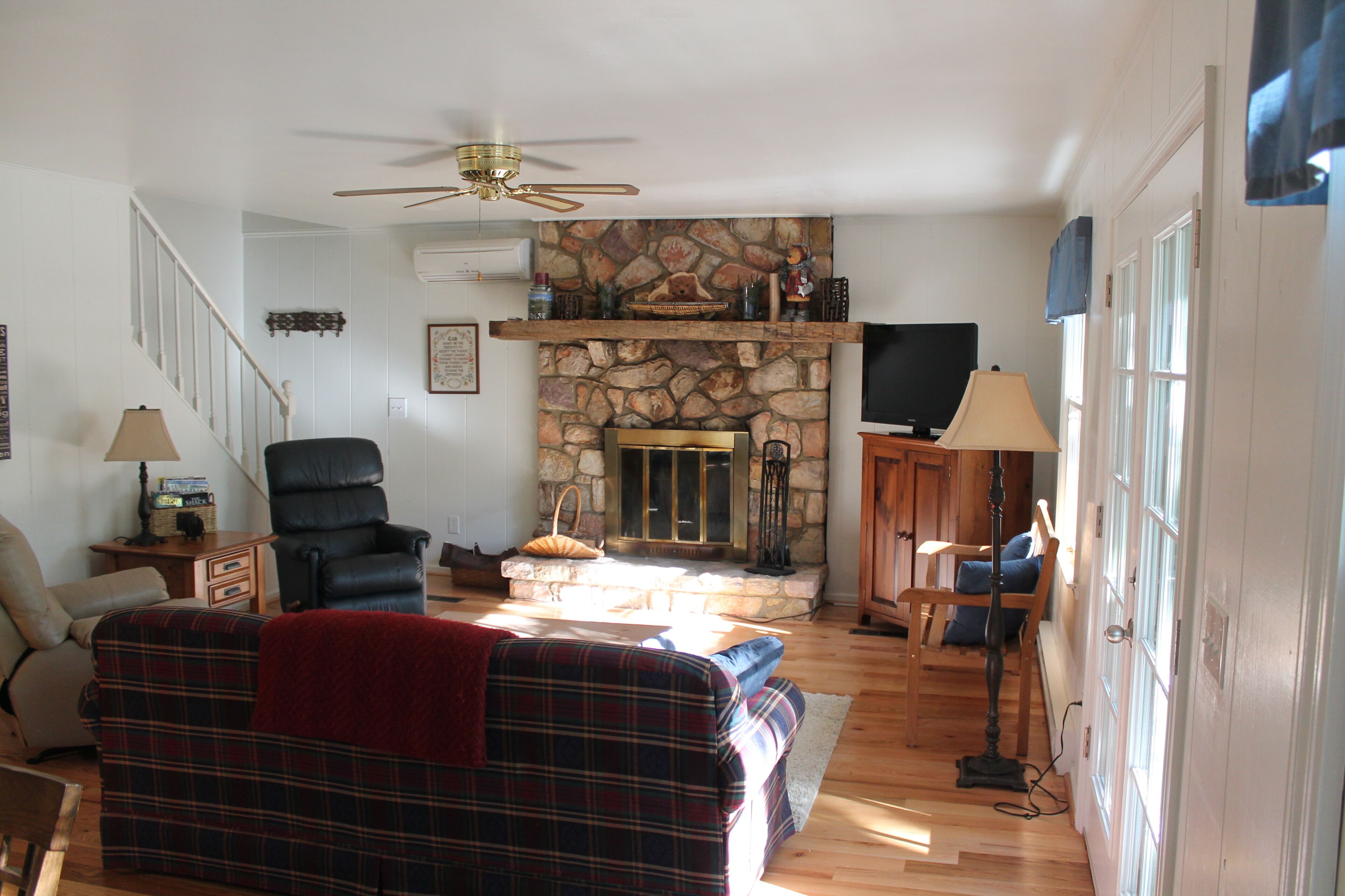 Duke's Den, A Storybook Mountain Getaway.