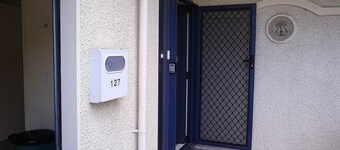 Ahuriri Townhouse modern and spacious ,free wifi.