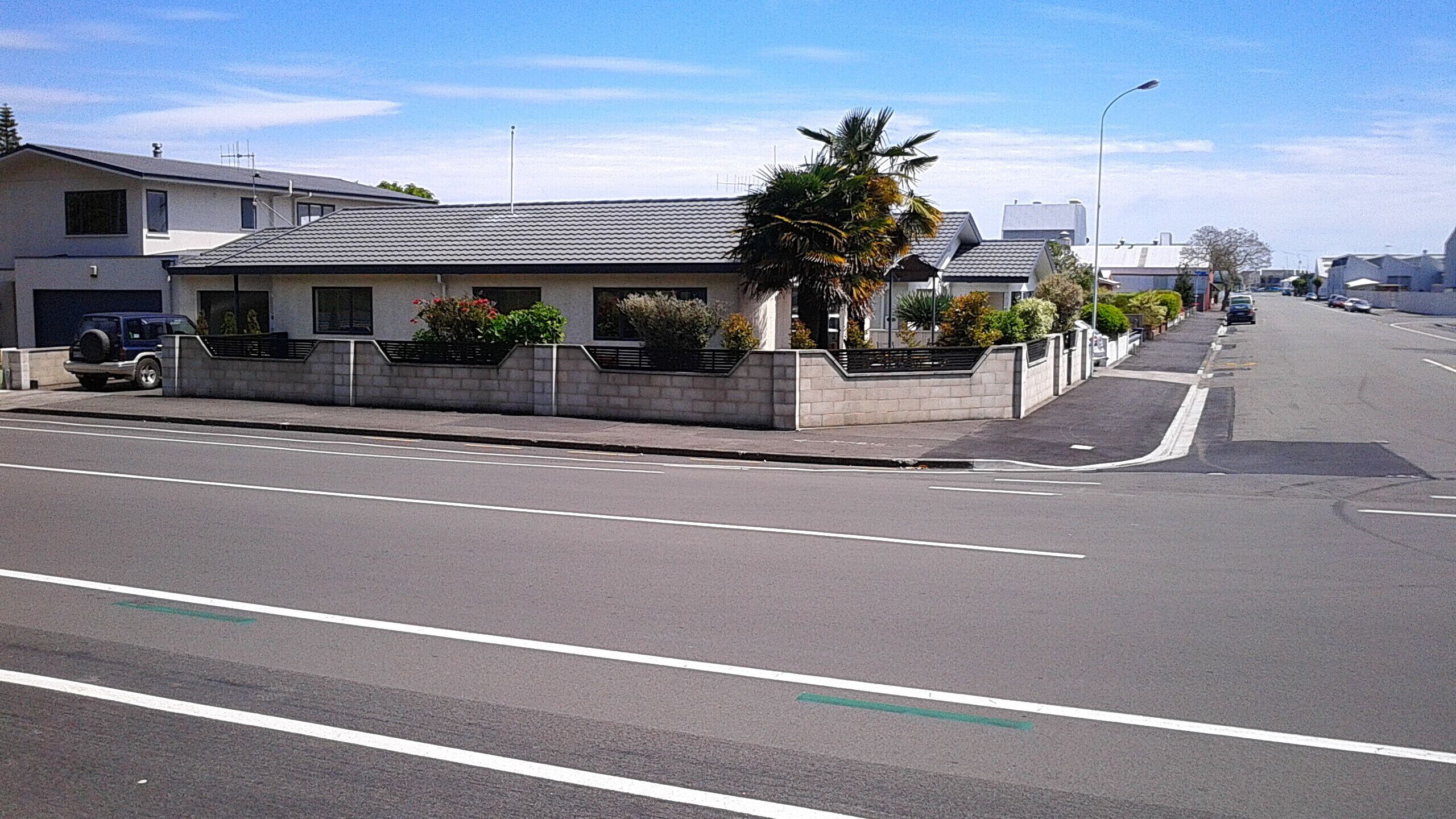 Estacionamiento en la propiedad 