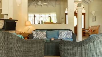 TV connectée, livres, imprimantes