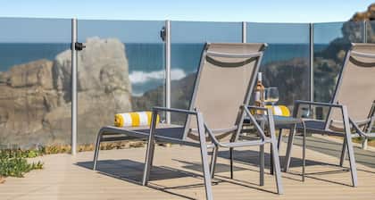 Beachfront #12 Beach Access, Pool, PetFriendly