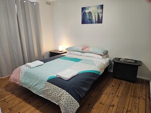 3 bedrooms, iron/ironing board, free WiFi, bed sheets