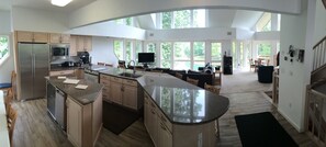 Fridge, microwave, oven, stovetop - Czarnecky Home - Waterfront Home in Deerfield Resort, Dock, Hot Tub, Firepit (La Follette)