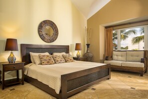 3 chambres, coffres-forts dans les chambres, fer et planche à repasser