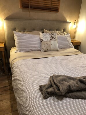 2 多间卧室、熨斗/熨衣板、 免费 WiFi、床单