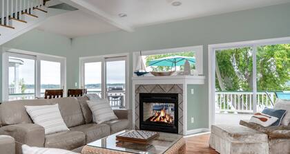 Private Beach & Pier Lake Front w/ Fireplace on Lake Como - Walk to Mars Resort!