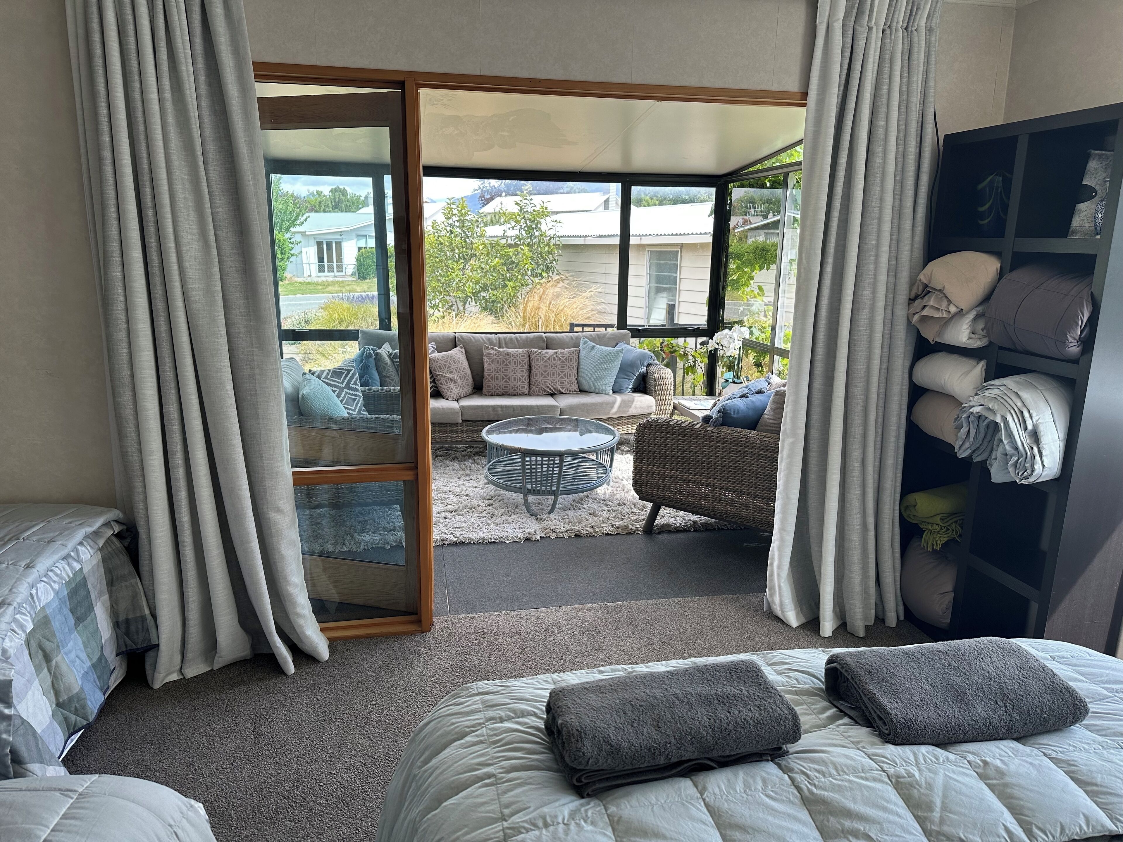 5 bedrooms, iron/ironing board, WiFi