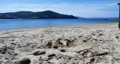 No41 Dennes Point -Beach holiday home