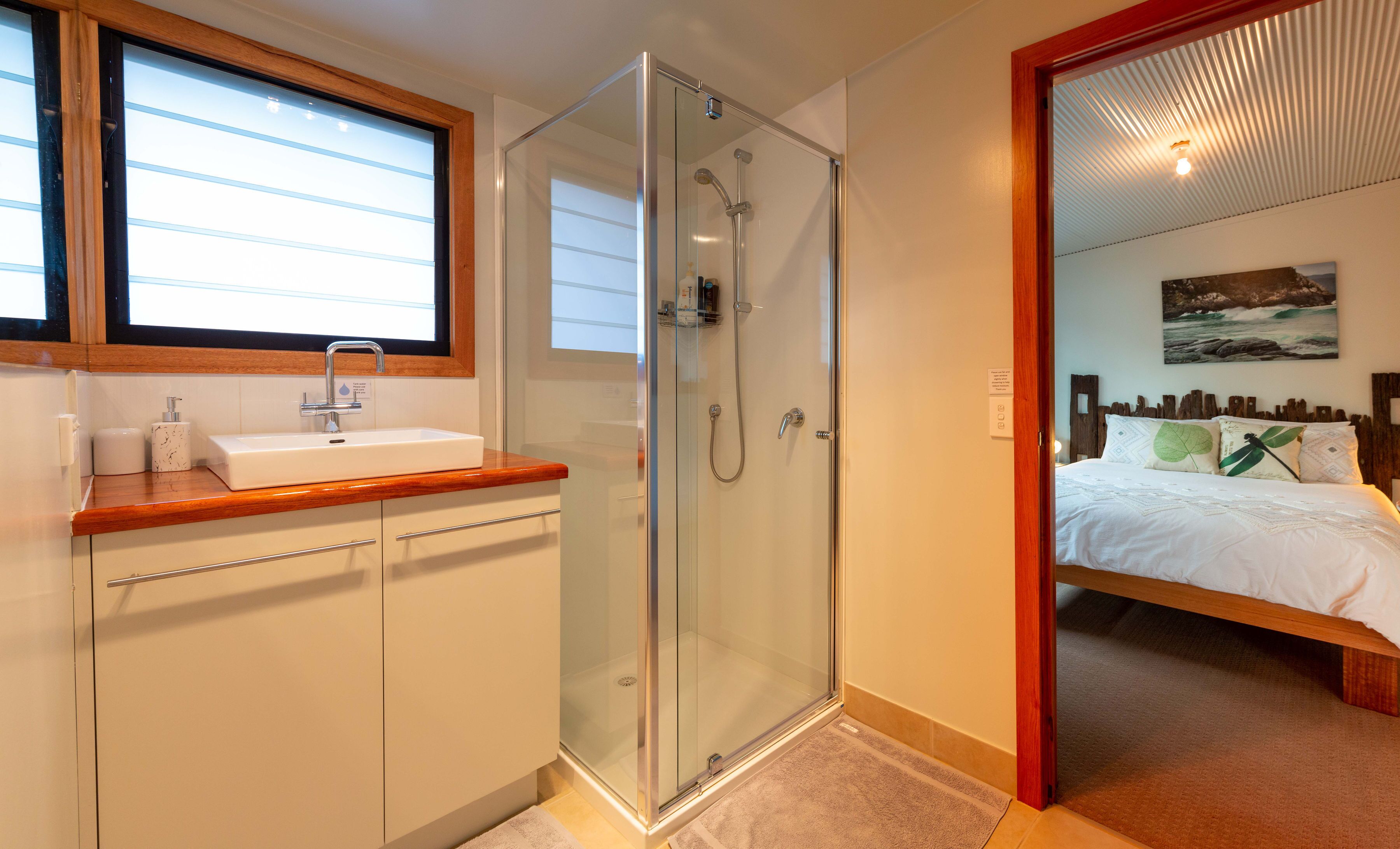 No41 Dennes Point -Beach holiday home — image 12