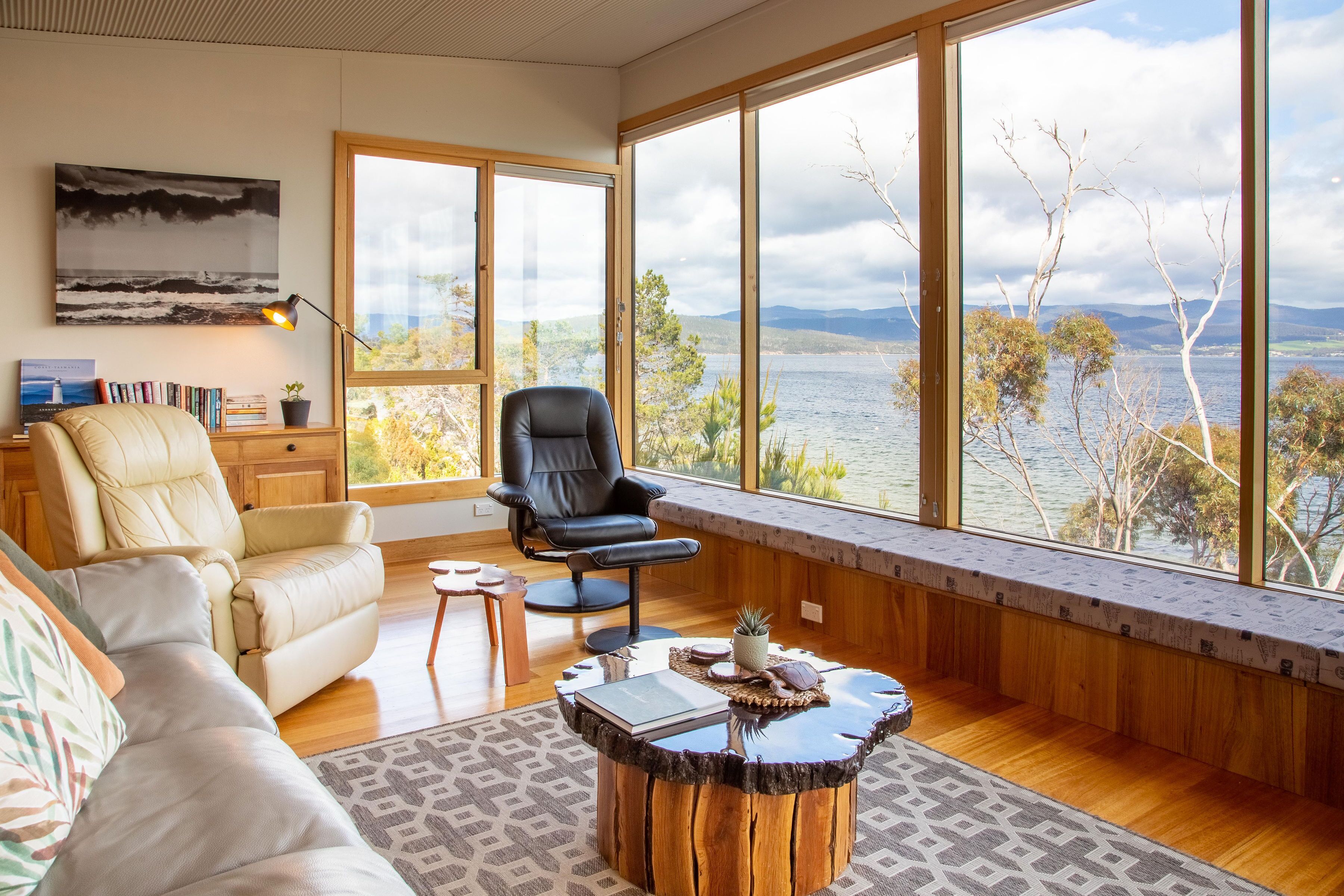 No41 Dennes Point -Beach holiday home — image 15