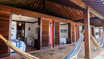 4 quartos, ferros/tábuas de passar roupa, Wi-Fi de cortesia