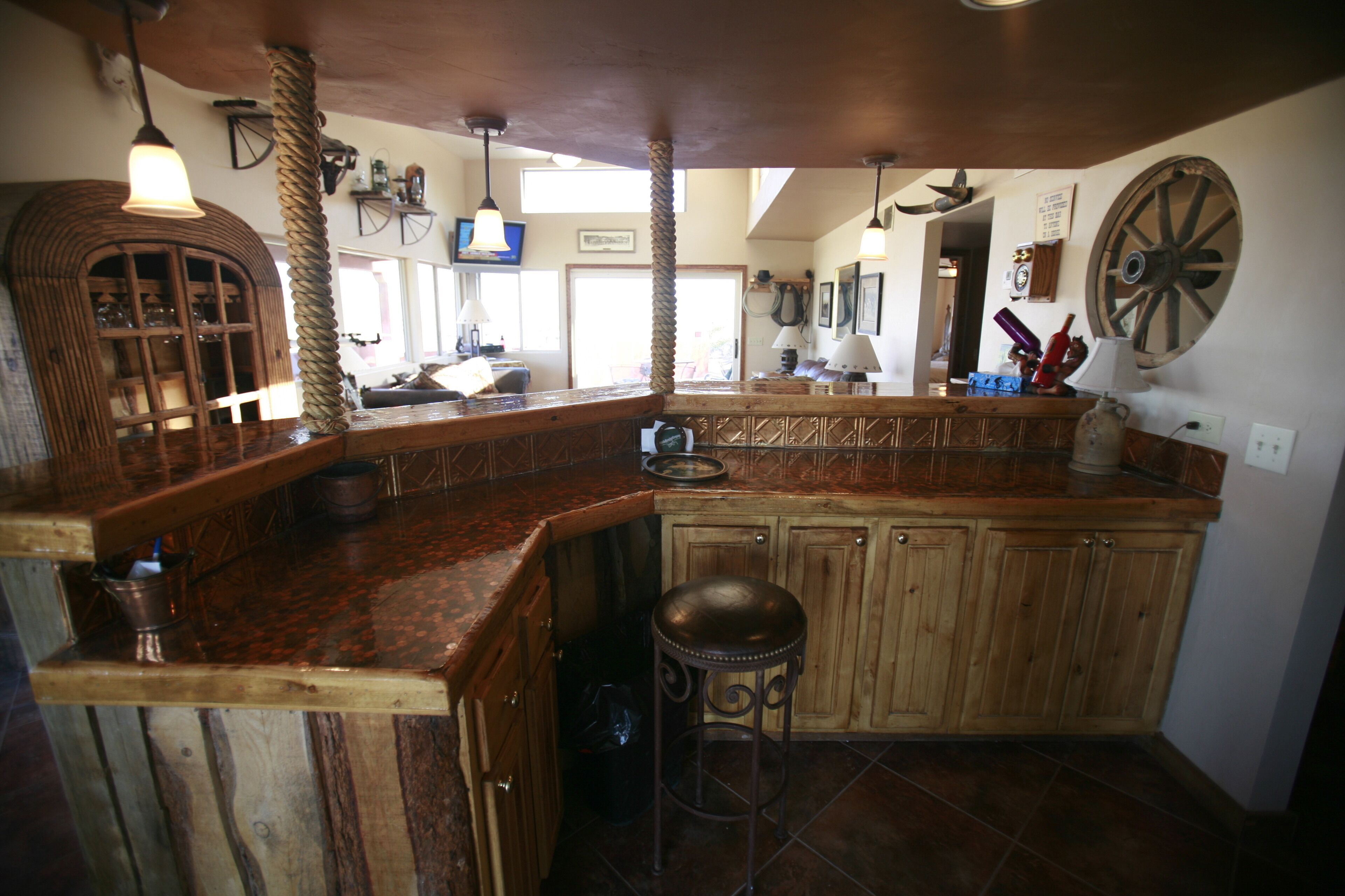  BEAUTIFUL VIEW, UNIQUE, PRIVATE MOUNTAIN, GREAT LOCATION (2 Bedroom)