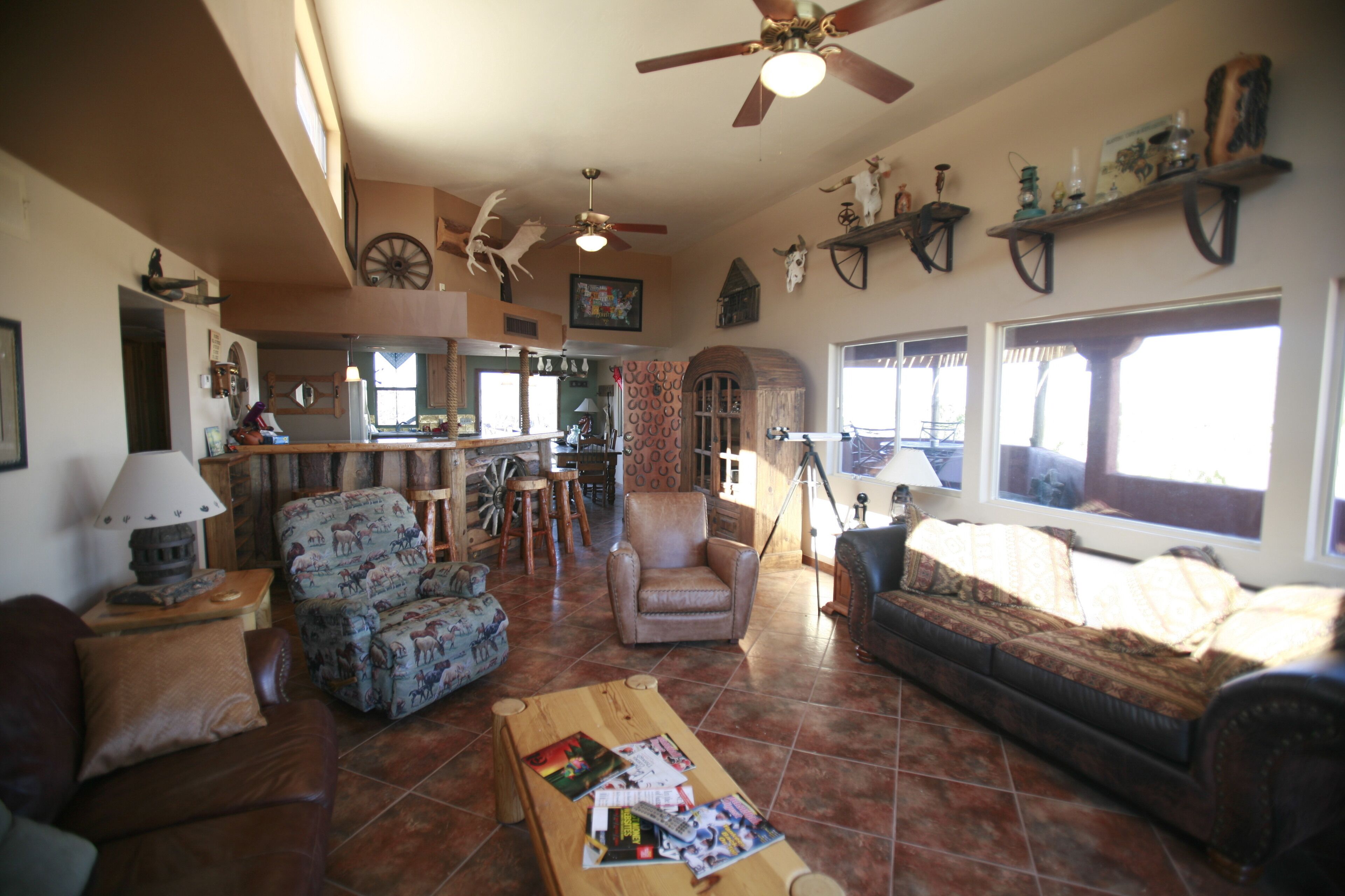  BEAUTIFUL VIEW, UNIQUE, PRIVATE MOUNTAIN, GREAT LOCATION (2 Bedroom)