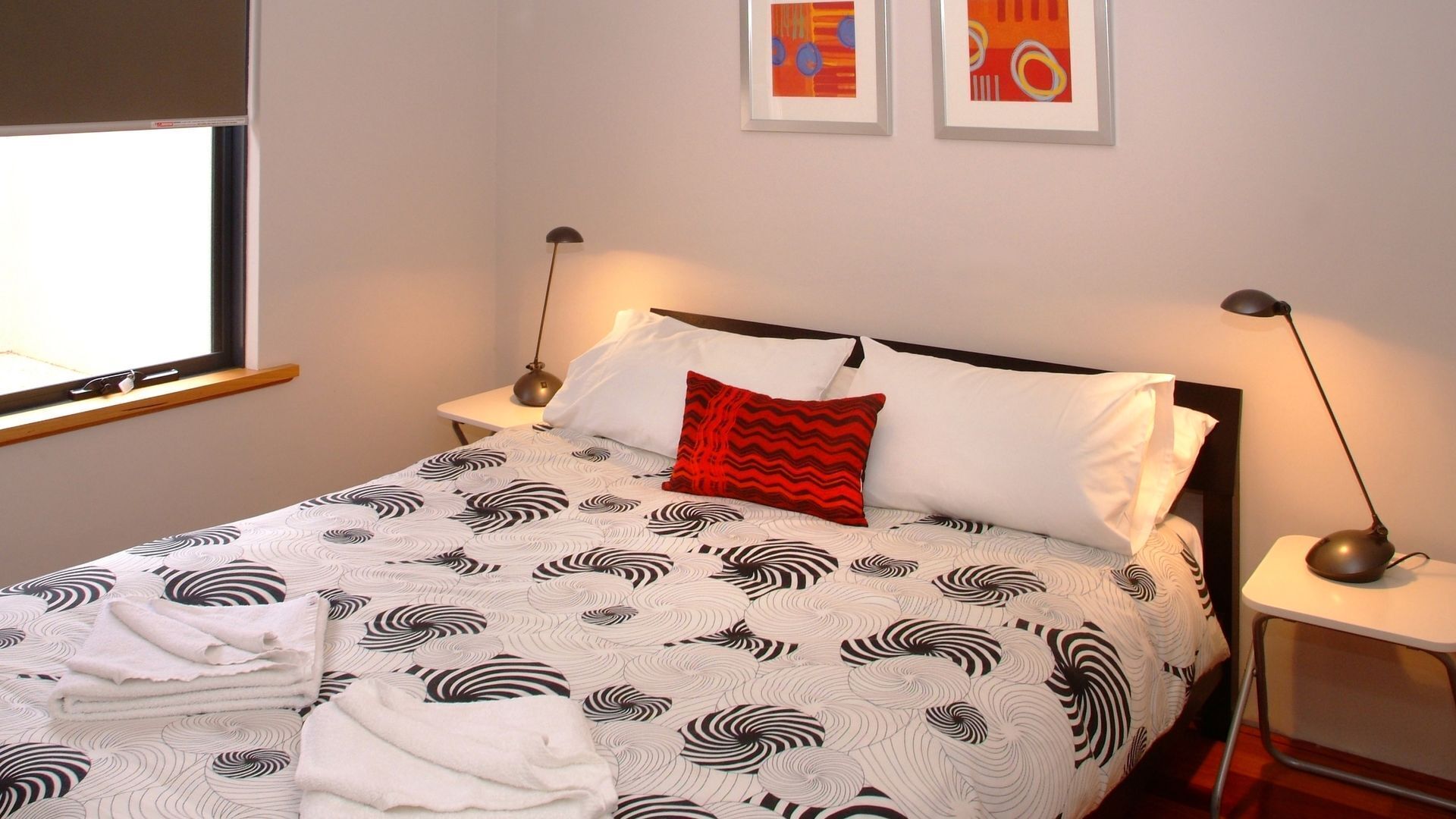 Uptown Apartment - Stylish Apartment in Town — image 4