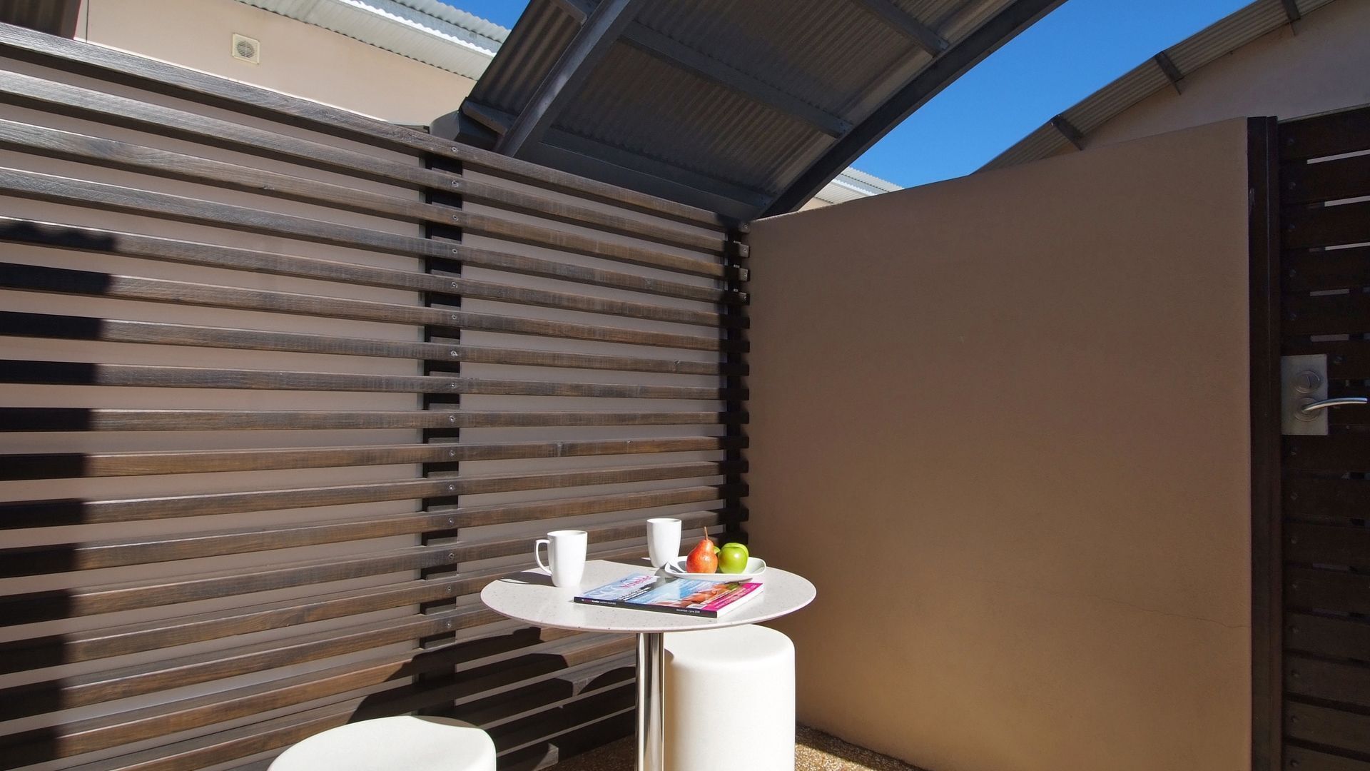 Uptown Apartment - Stylish Apartment in Town — image 6