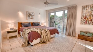 4 bedrooms, iron/ironing board, Internet, bed sheets - Coast Along - Short Stroll to Beach & Cafe (Sunrise Beach)