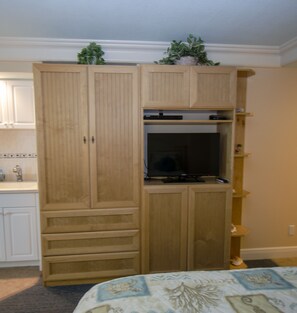 Iron/ironing board, free WiFi, bed sheets - Beautiful 9th floor OceanView Studio Condo at DBR (Daytona Beach)
