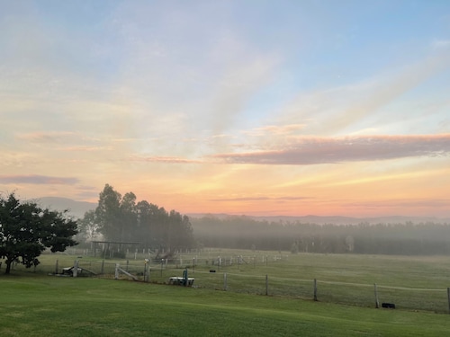 'Edenview' 6 bedroom farmstay home on beautiful 5 Acres in the Hunter Valley