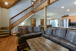 Een smart-tv en een open haard