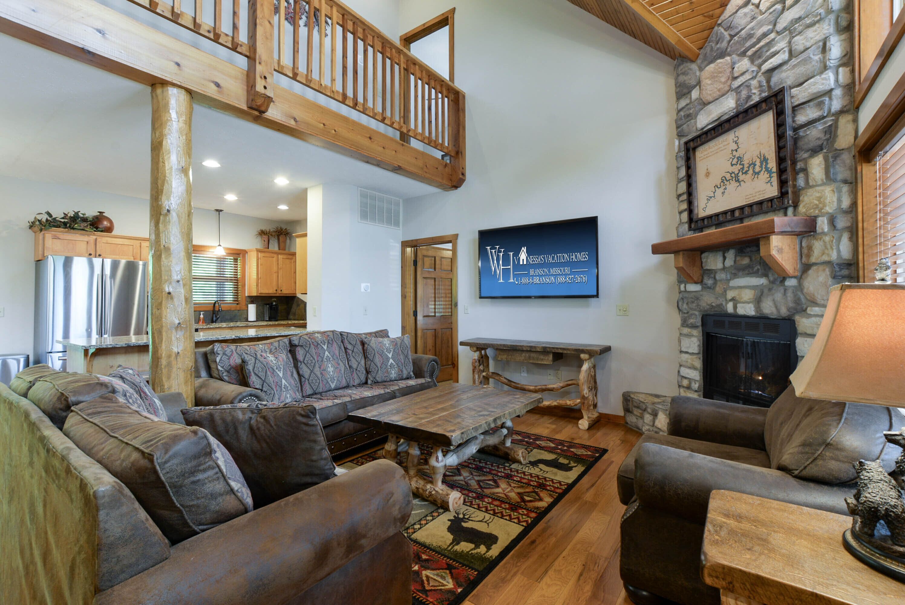 Smart TV y chimenea 
