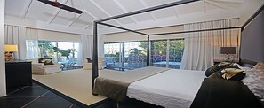 4 bedrooms, in-room safe, desk, iron/ironing board