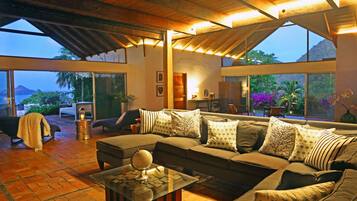 Smart TV, video games, DVD player, books