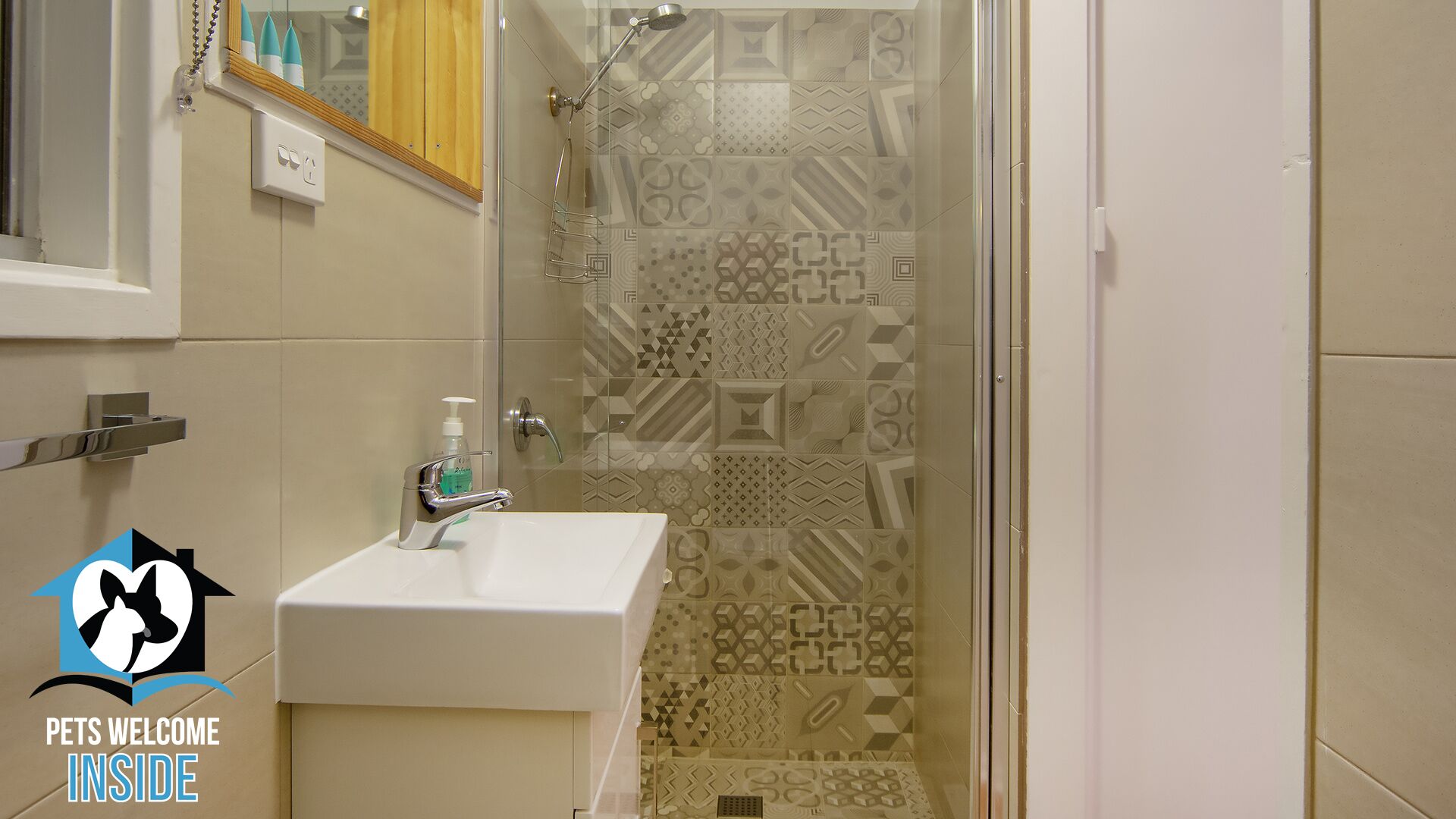 Nordic Retro Beachouse at Port Elliot — image 14