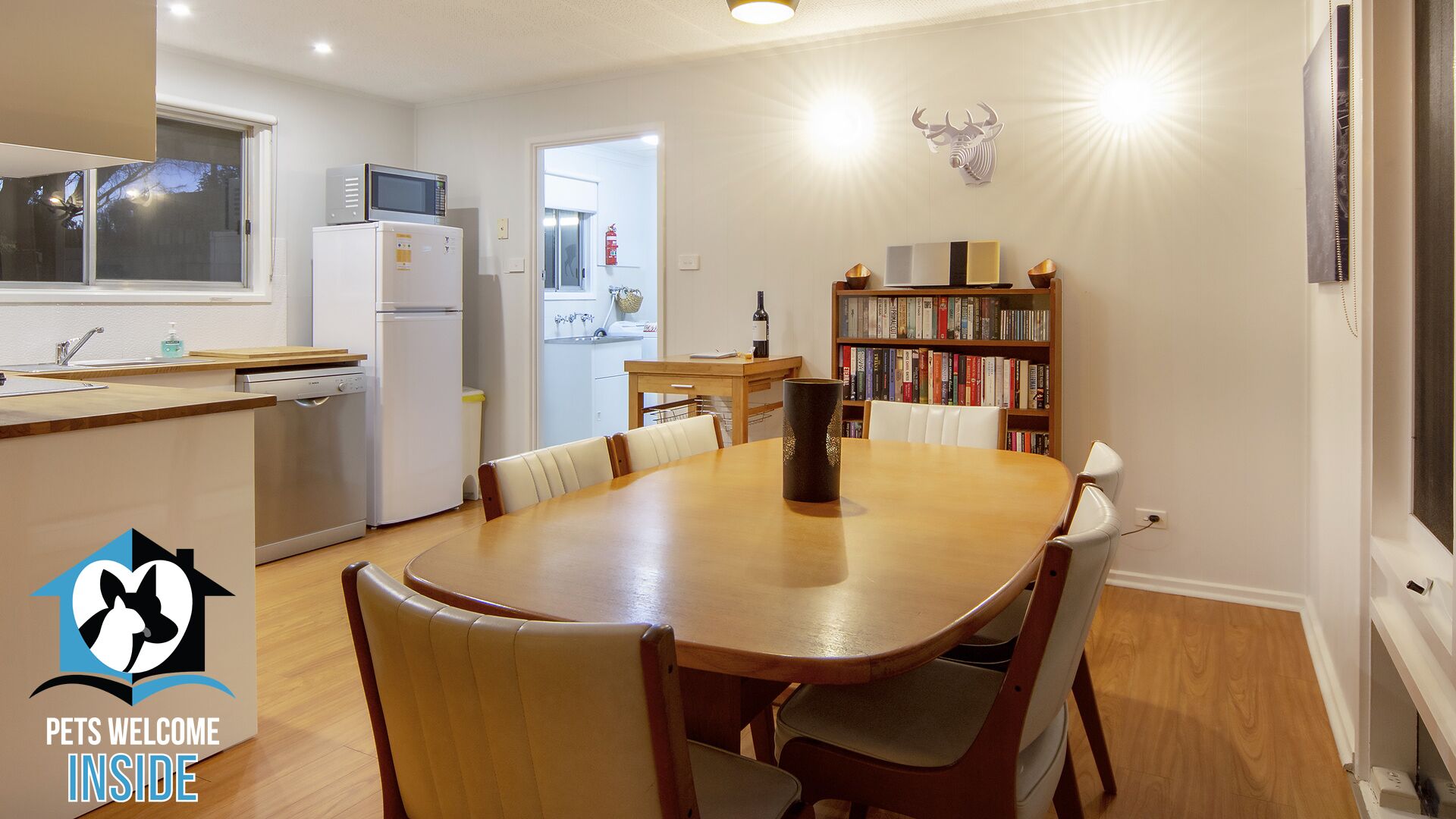 Nordic Retro Beachouse at Port Elliot — image 9