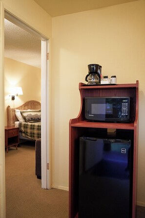 Interior - Emerald Room At Forest House (Pre-packed Breakfast Inc., 1mile from Mt Rainier) (Ashford)
