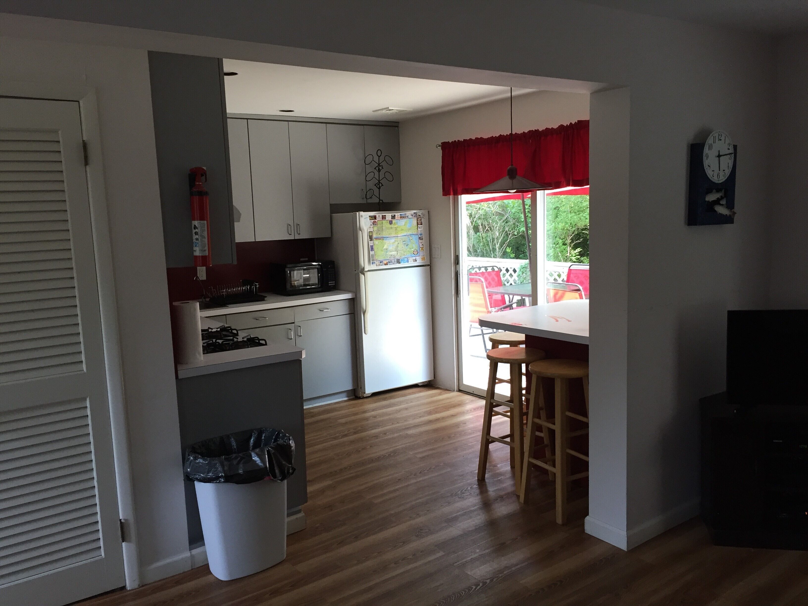 Beach House - Secluded Nature Preserve, Short Walk Beach & Town; email preferred