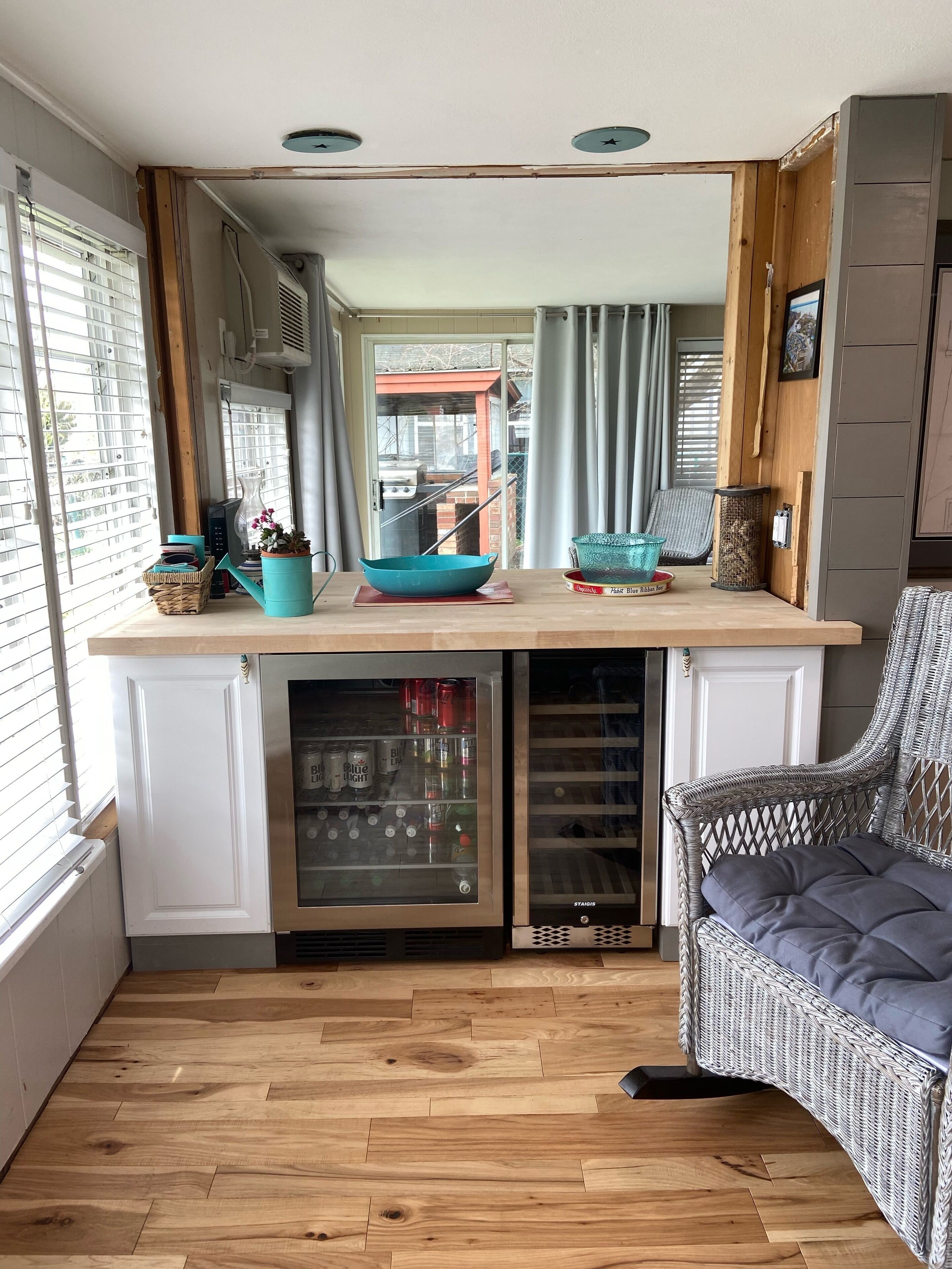 Canal Front, Walking Distance to Beach Attractions, Dock slip, Snowmobiling