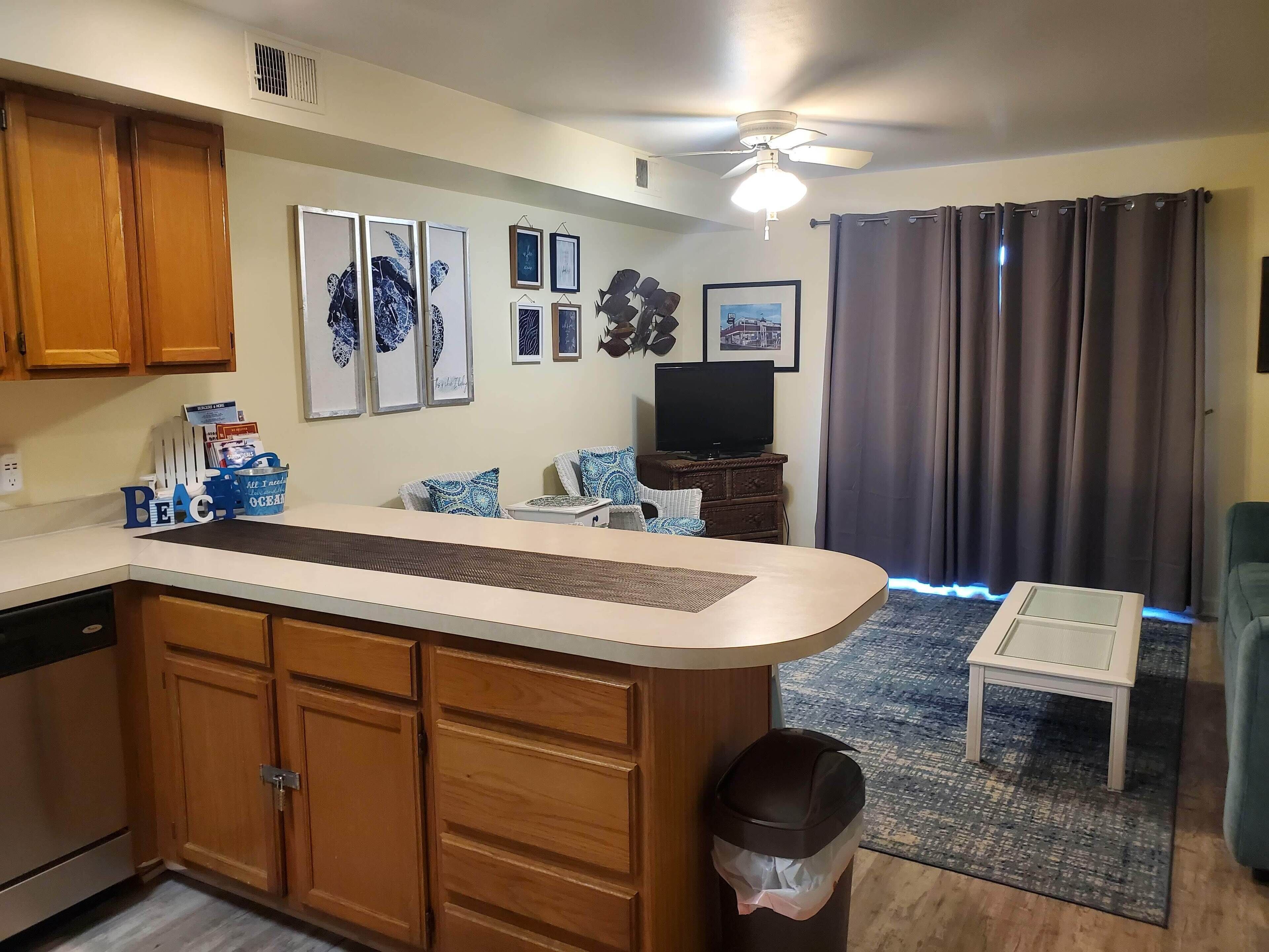 Beautiful Bayside Condo- Perfect Sunsets and Short Walk to Beach - 56th St.