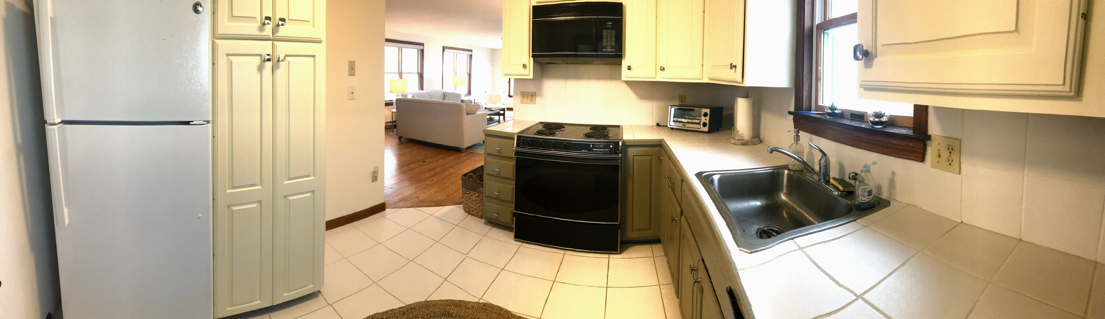 OCEANFRONT! 4.2 STEPS to Shore!