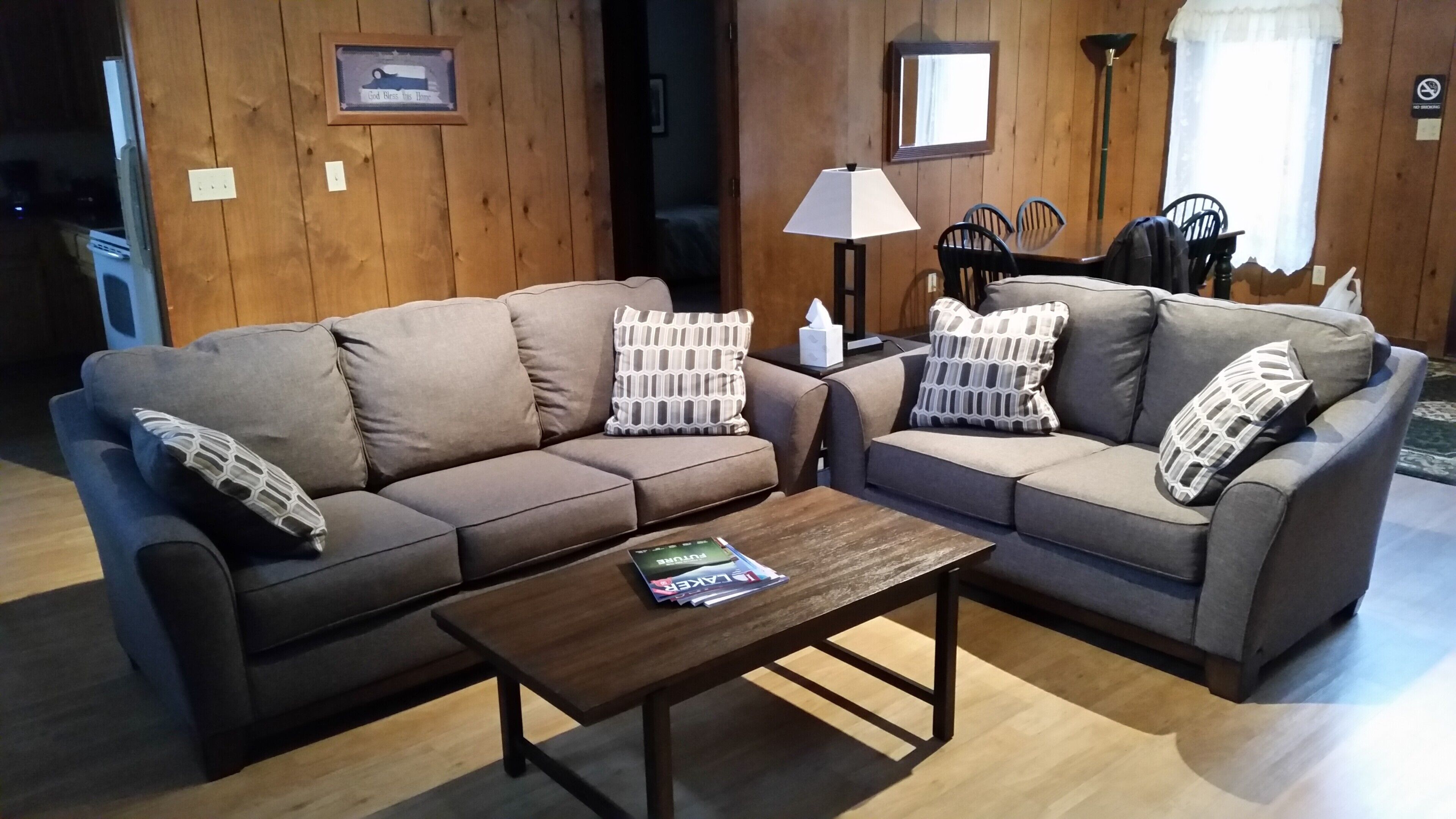 Smith Mtn Lake 3 BR, 3 bath Lakefront Home; private with great location