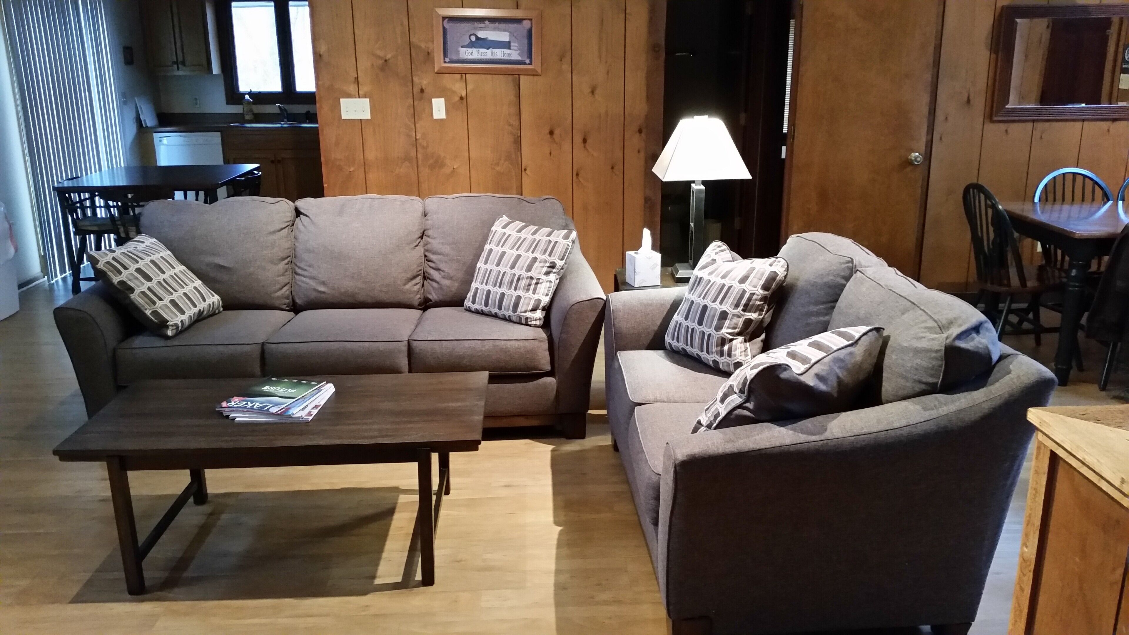 Smith Mtn Lake 3 BR, 3 bath Lakefront Home; private with great location