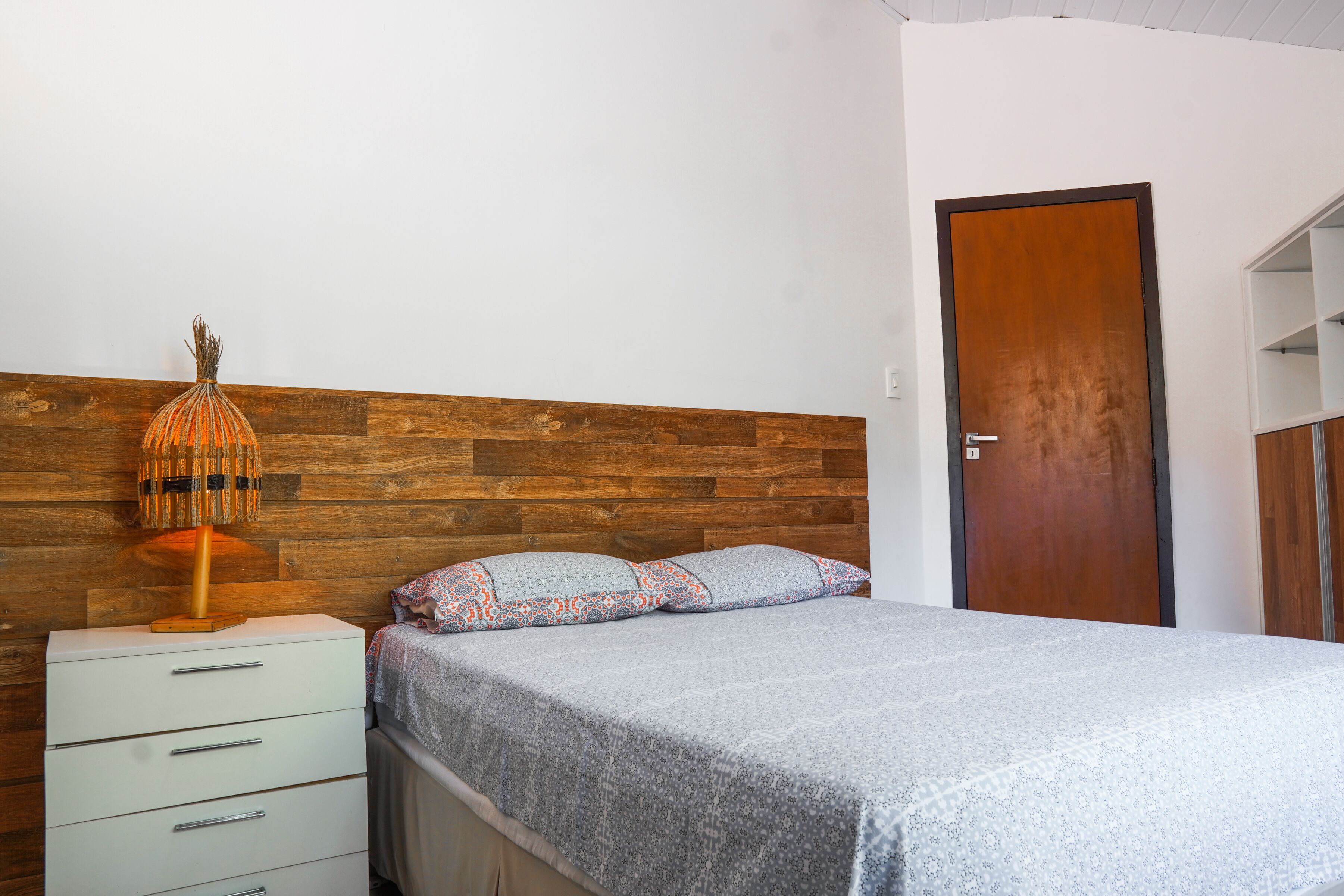 Beautiful house, 5 bedrooms, swimming pool, Cond Paradise, with children's play area!