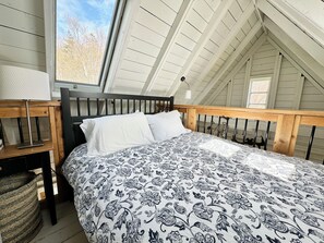 2 Schlafzimmer, Schreibtisch, Bügeleisen/Bügelbrett, Reisekinderbett