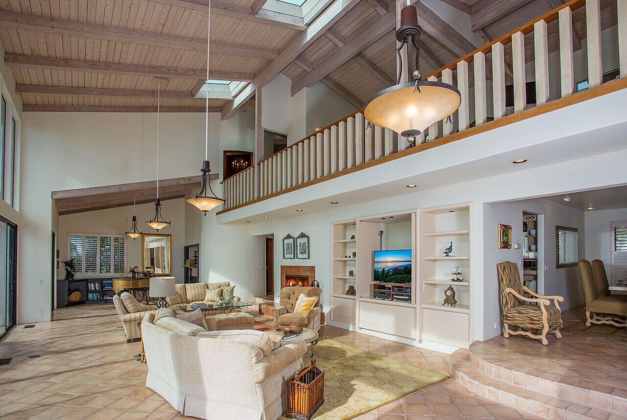 Summerland Beach Retreat - Fun in the Sun and on The Beach