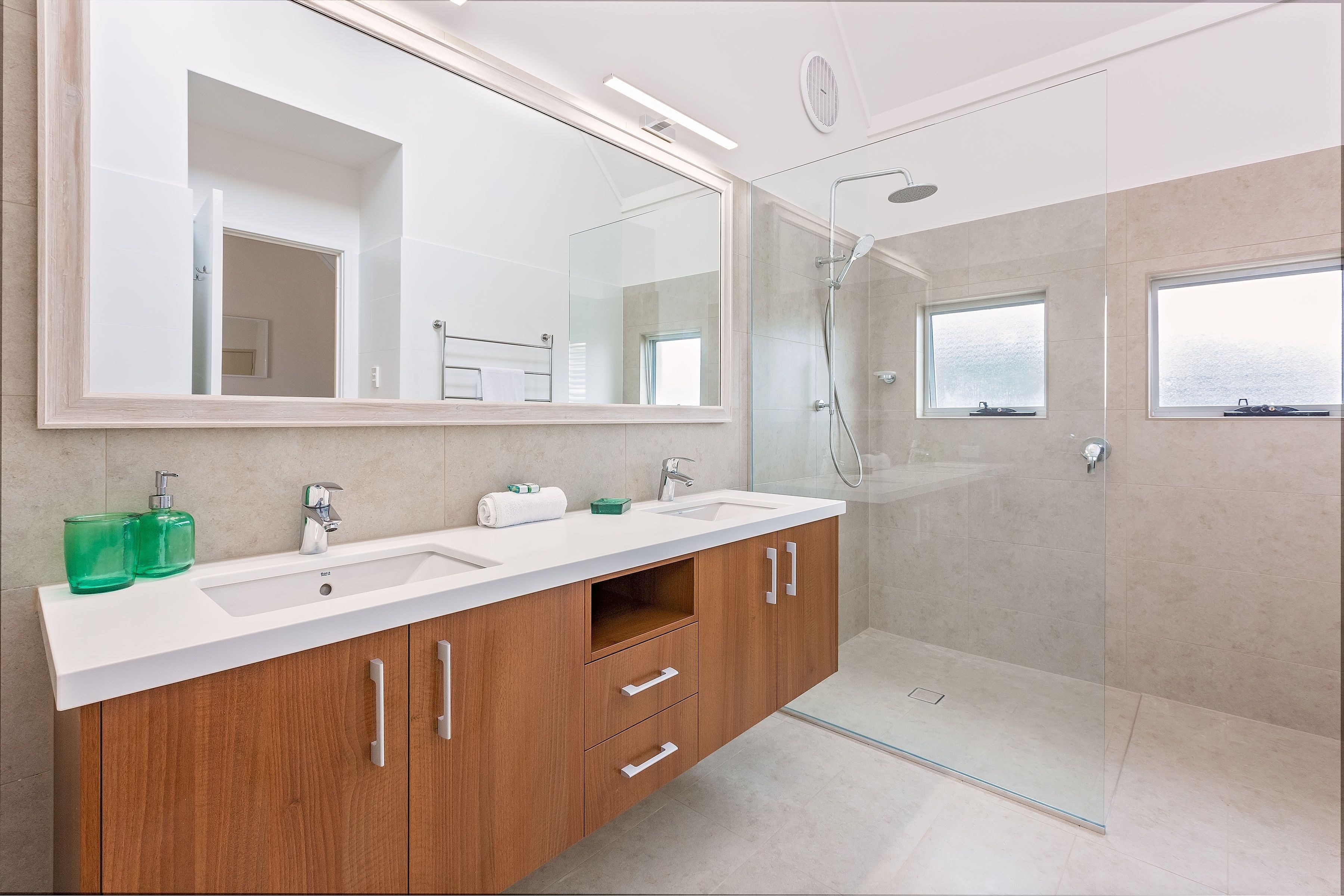 Dunsborough Waterfront - Newly Renovated — image 10