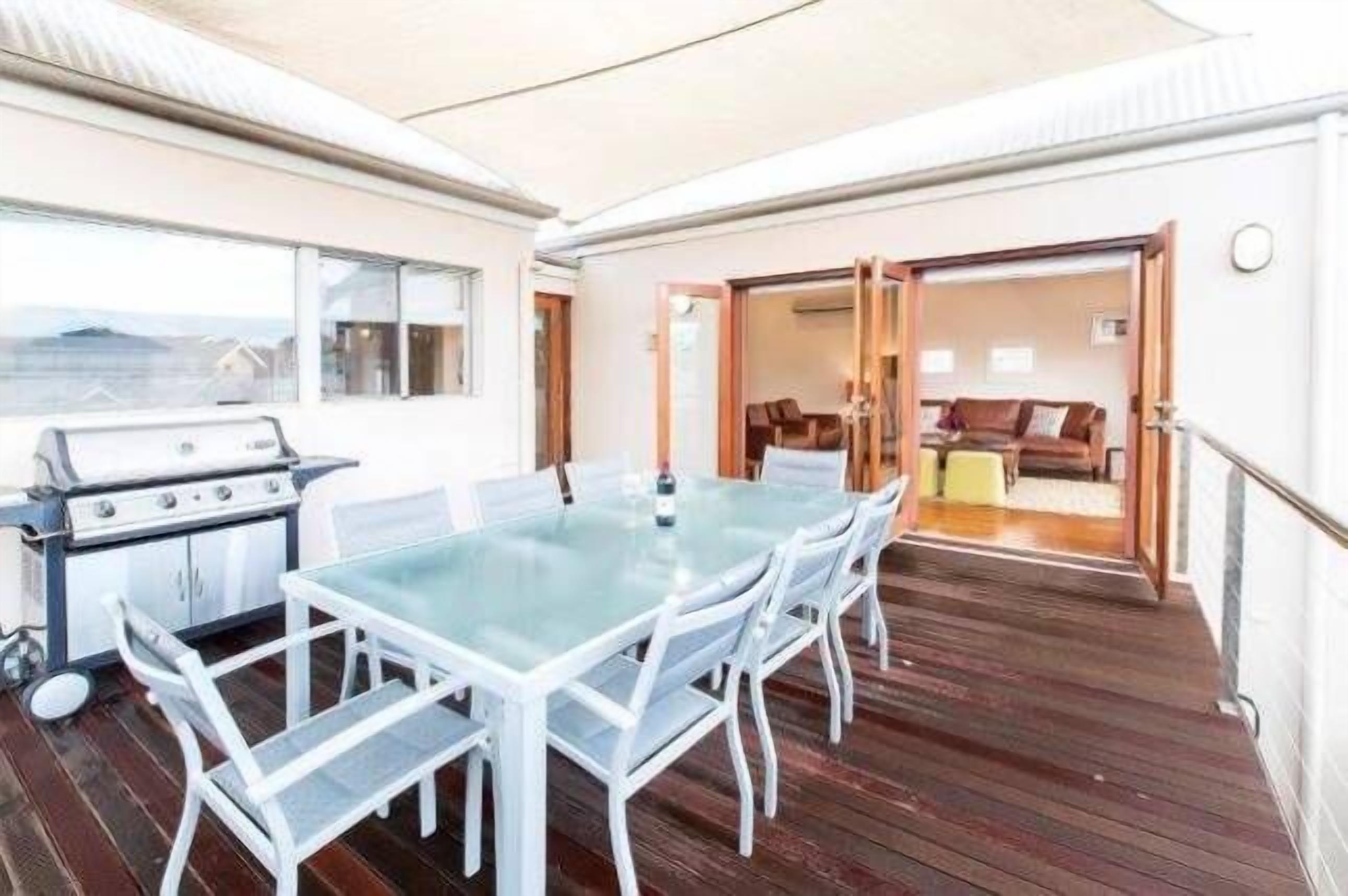 Dunsborough Waterfront - Newly Renovated — image 2