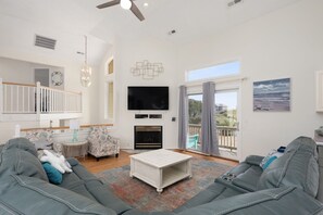 Smart TV, fireplace, DVD player, books
