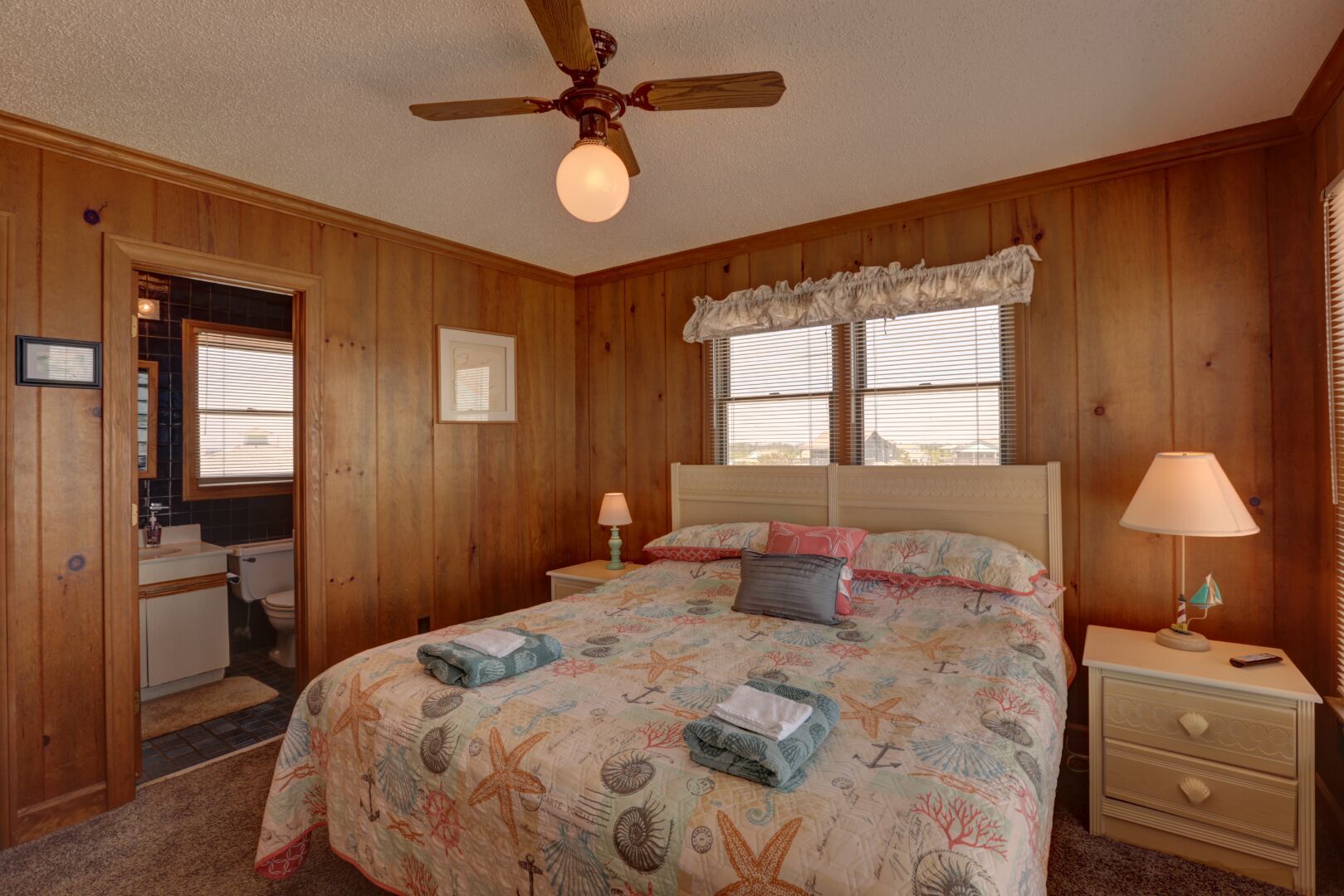  Oceanfront, Hot tub ! Amazing Views. 