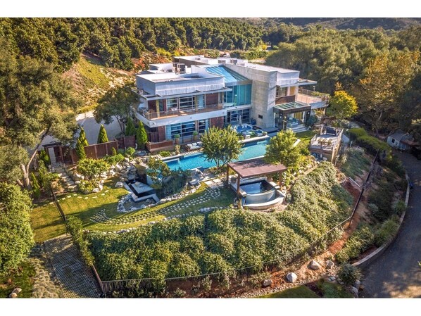 Exterior - Private Custom Modern 10,000 sq. Ft. Estate -- Nestled on 15 Acres (Temecula)