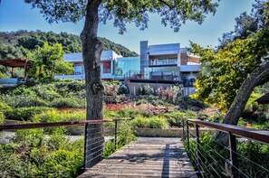 Property grounds - Private Custom Modern 10,000 sq. Ft. Estate -- Nestled on 15 Acres (Temecula)