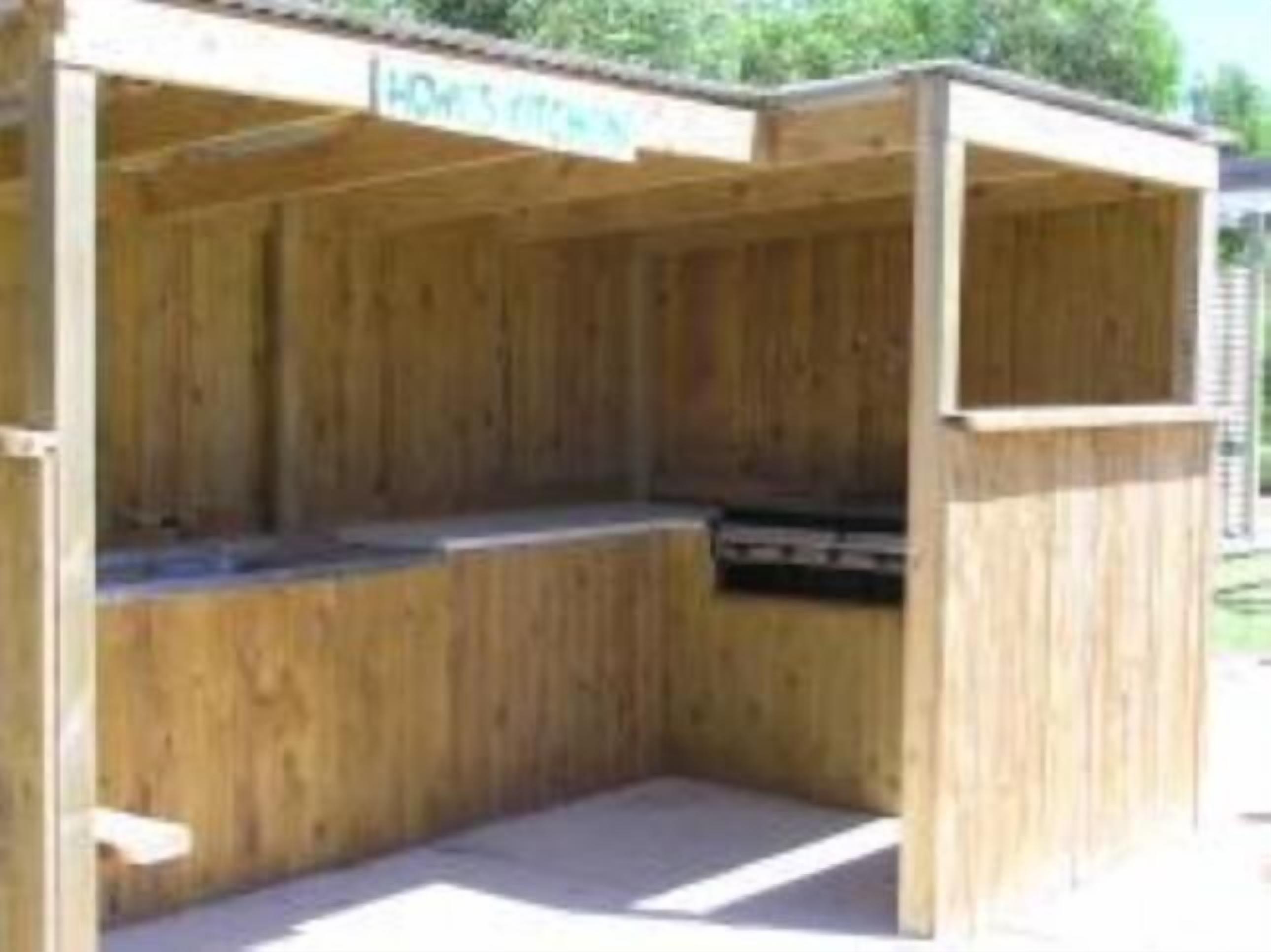 Seabreeze Accommodation sleeps 4 . Minimum 4 night stay for Easter .  — image 2