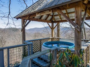 Tina de hidromasaje al aire libre