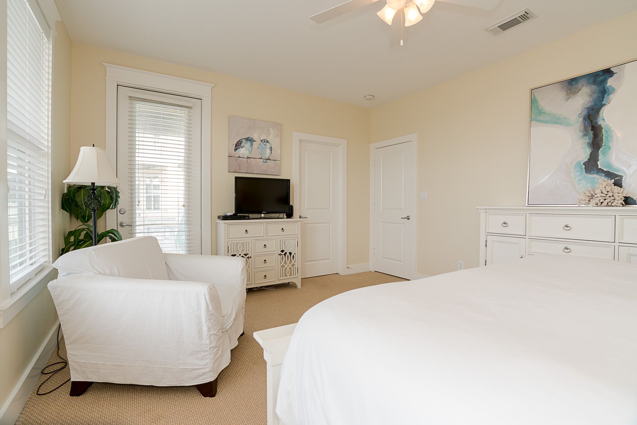 Gorgeous Ocean Side Retreat with Resort Style Amenities