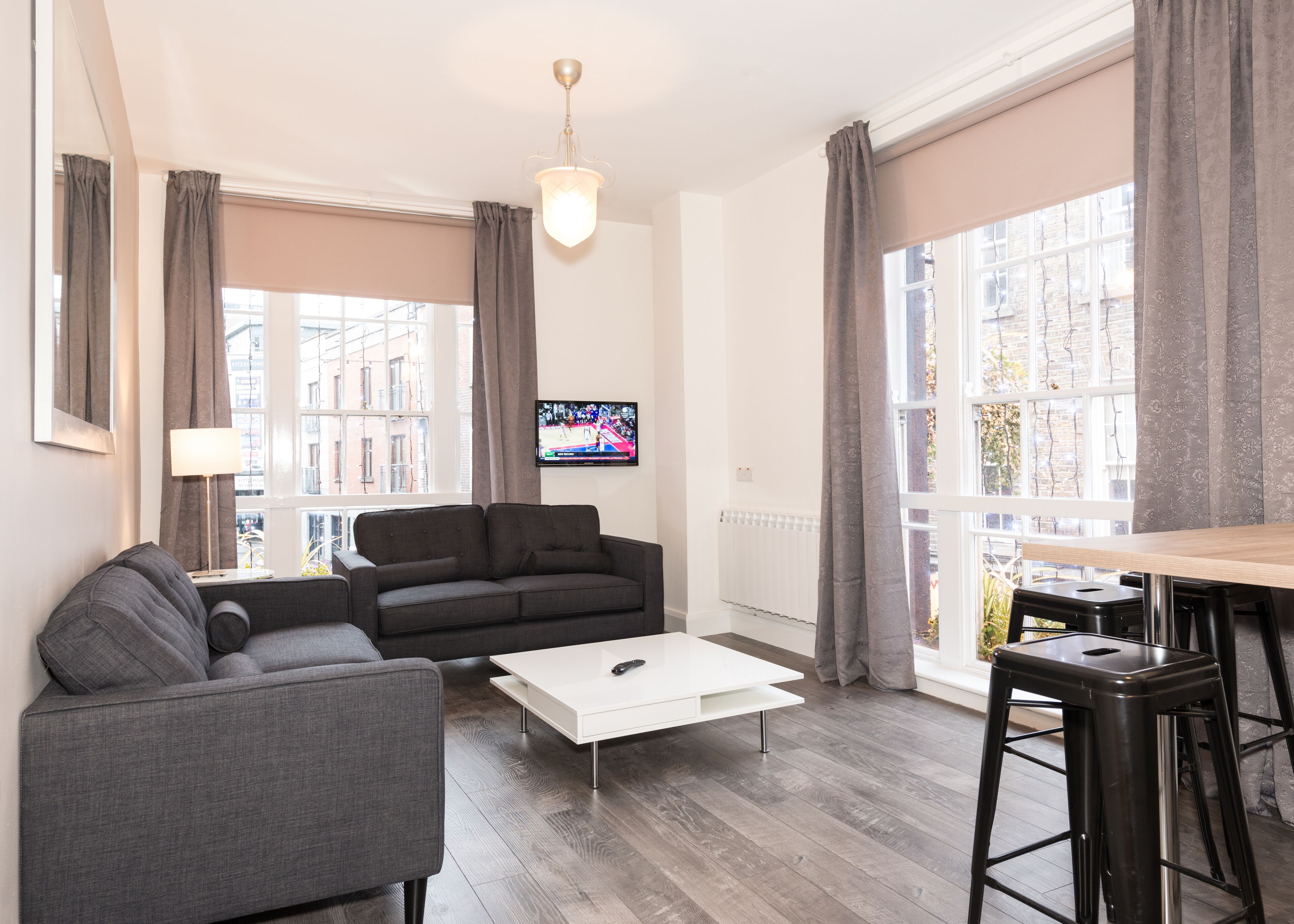 Temple Bar 1 Bedroom Modern Apartment in the heart of the city - sleeps 4